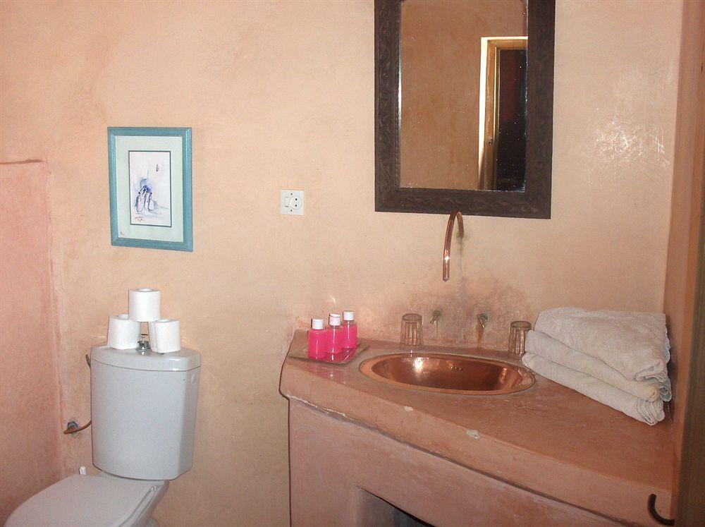 Kasbah Du Peintre Bed and Breakfast Ait Benhaddou Exteriör bild