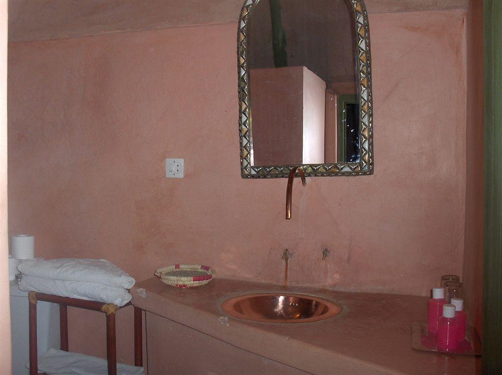 Kasbah Du Peintre Bed and Breakfast Ait Benhaddou Exteriör bild