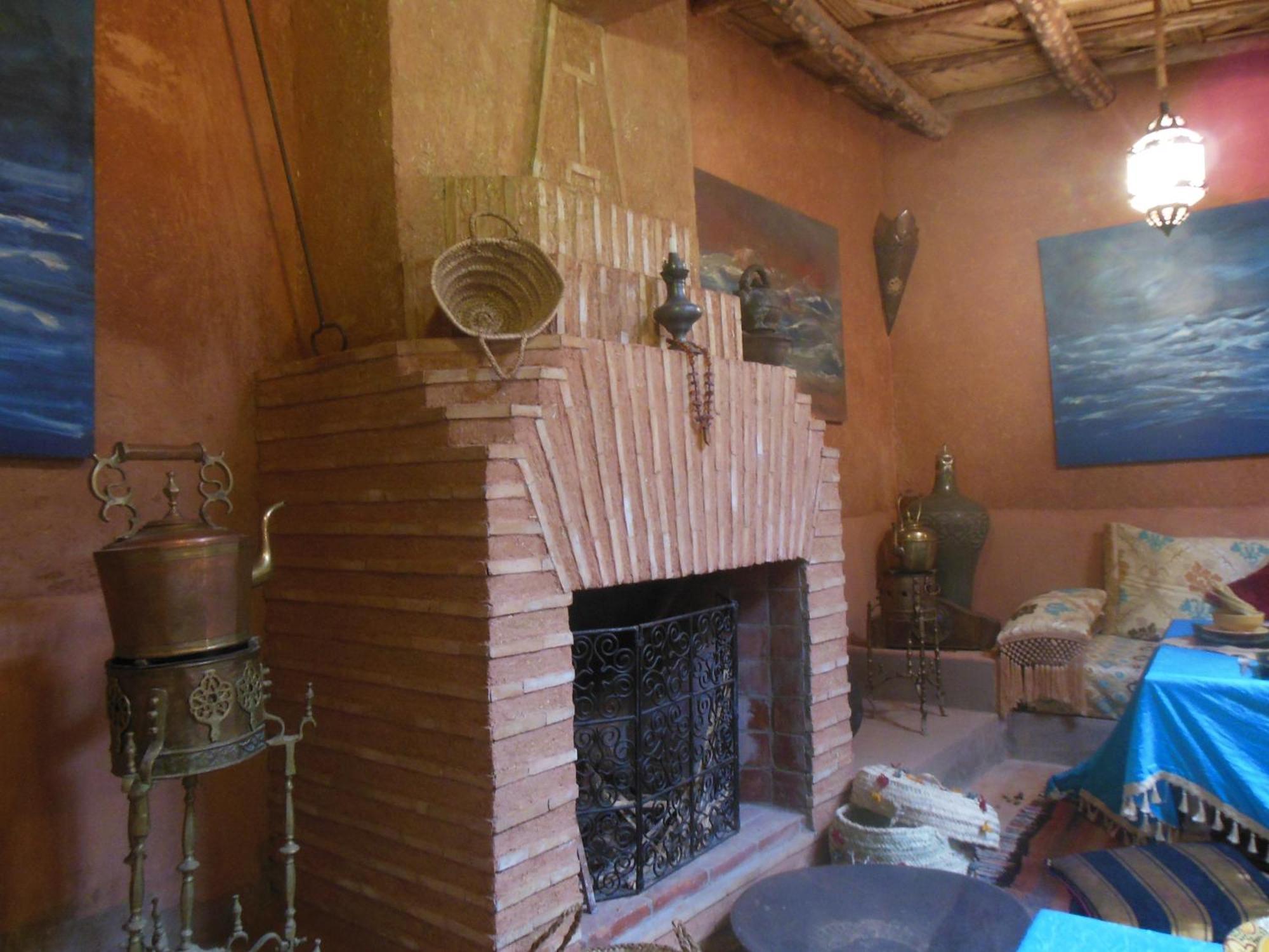 Kasbah Du Peintre Bed and Breakfast Ait Benhaddou Exteriör bild