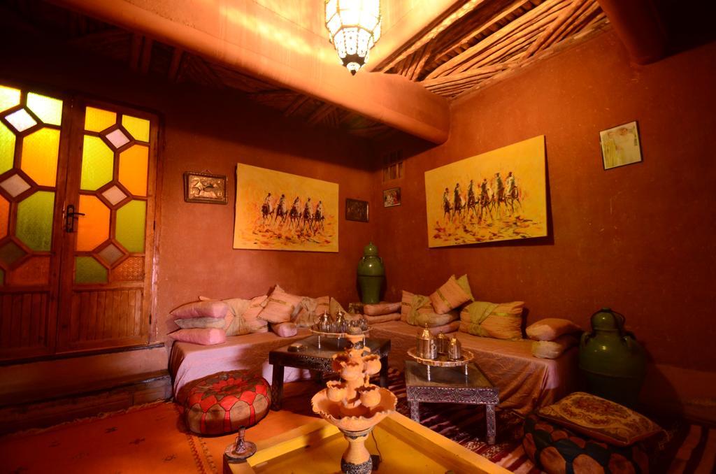 Kasbah Du Peintre Bed and Breakfast Ait Benhaddou Exteriör bild