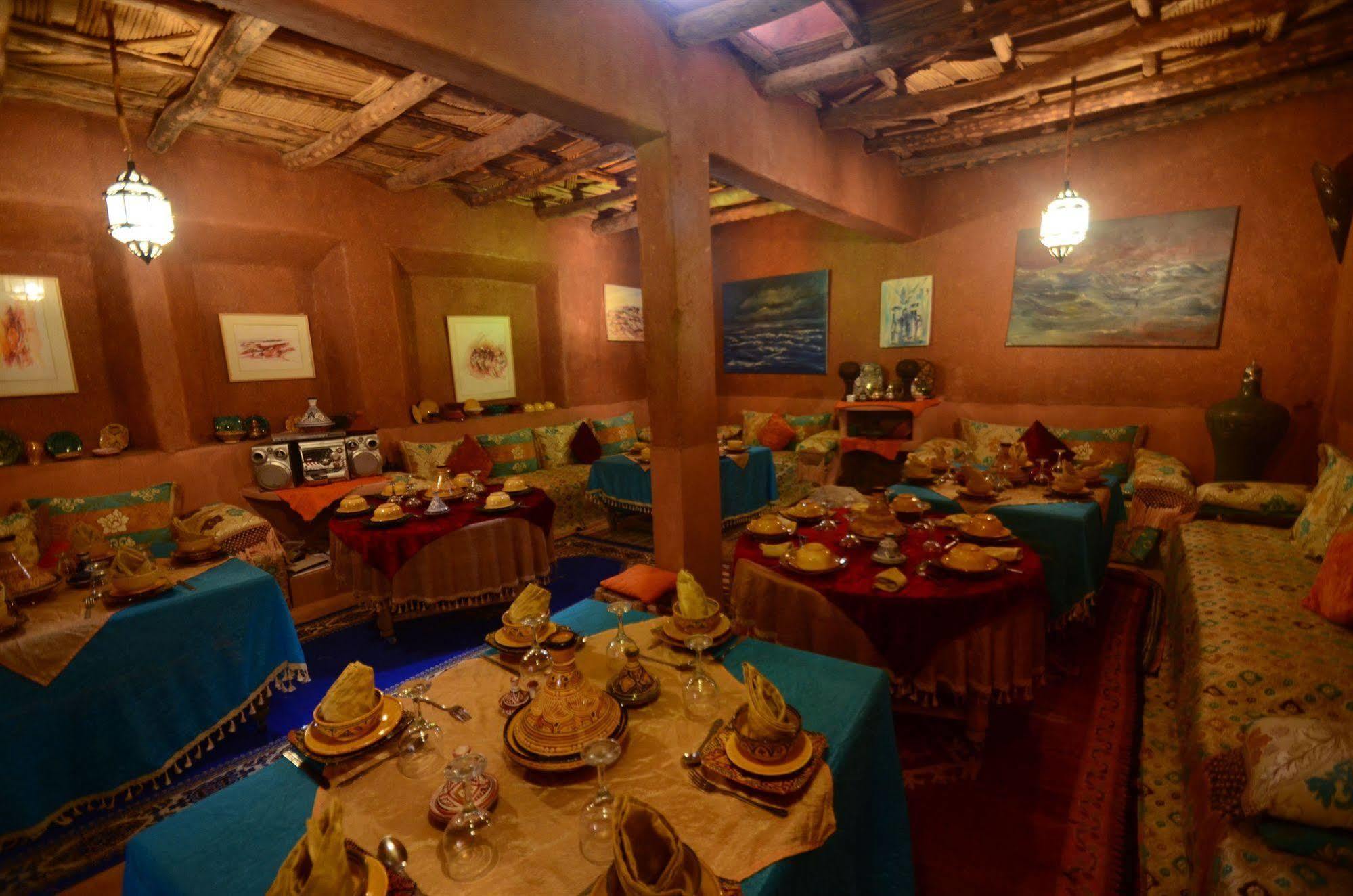 Kasbah Du Peintre Bed and Breakfast Ait Benhaddou Exteriör bild