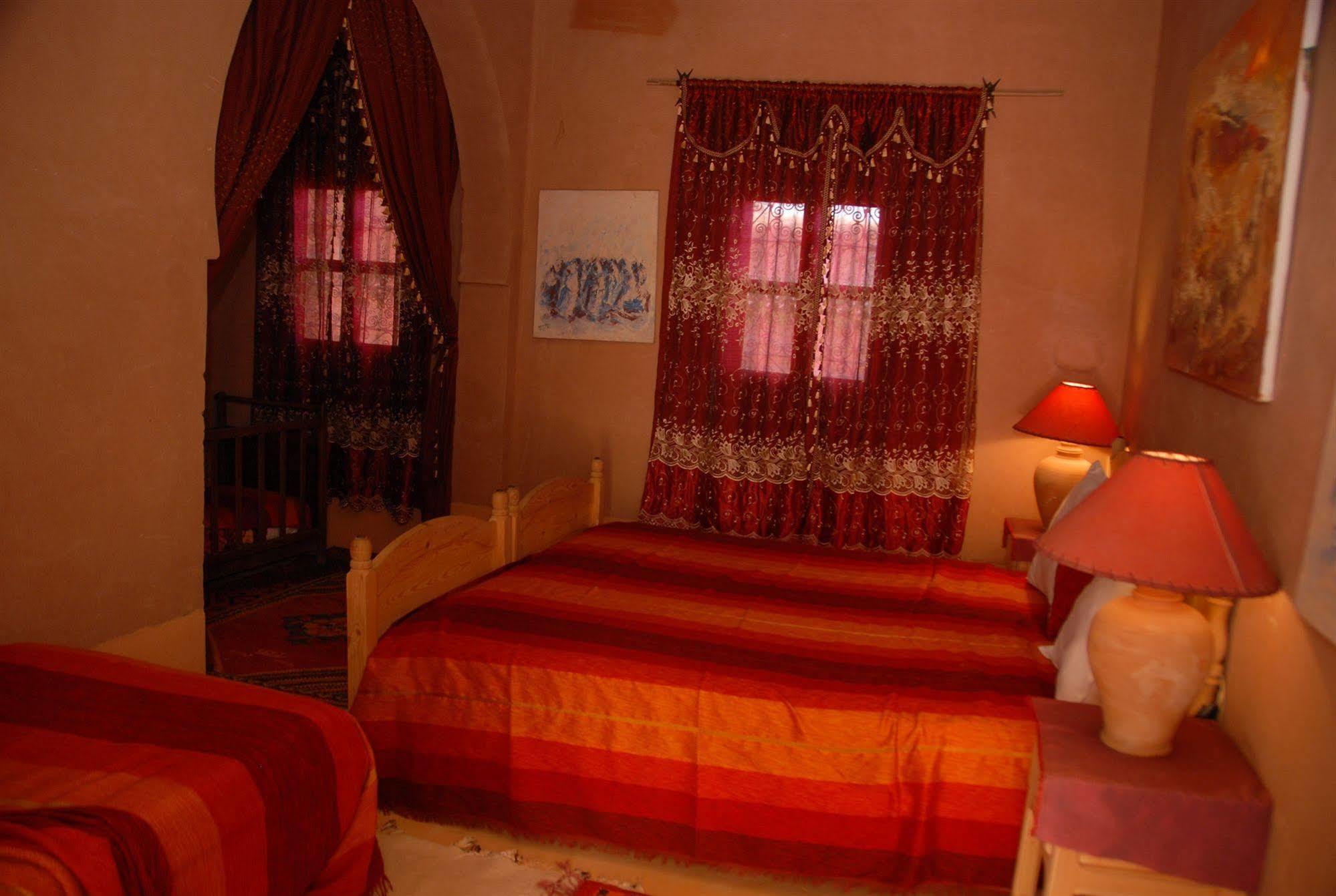 Kasbah Du Peintre Bed and Breakfast Ait Benhaddou Exteriör bild